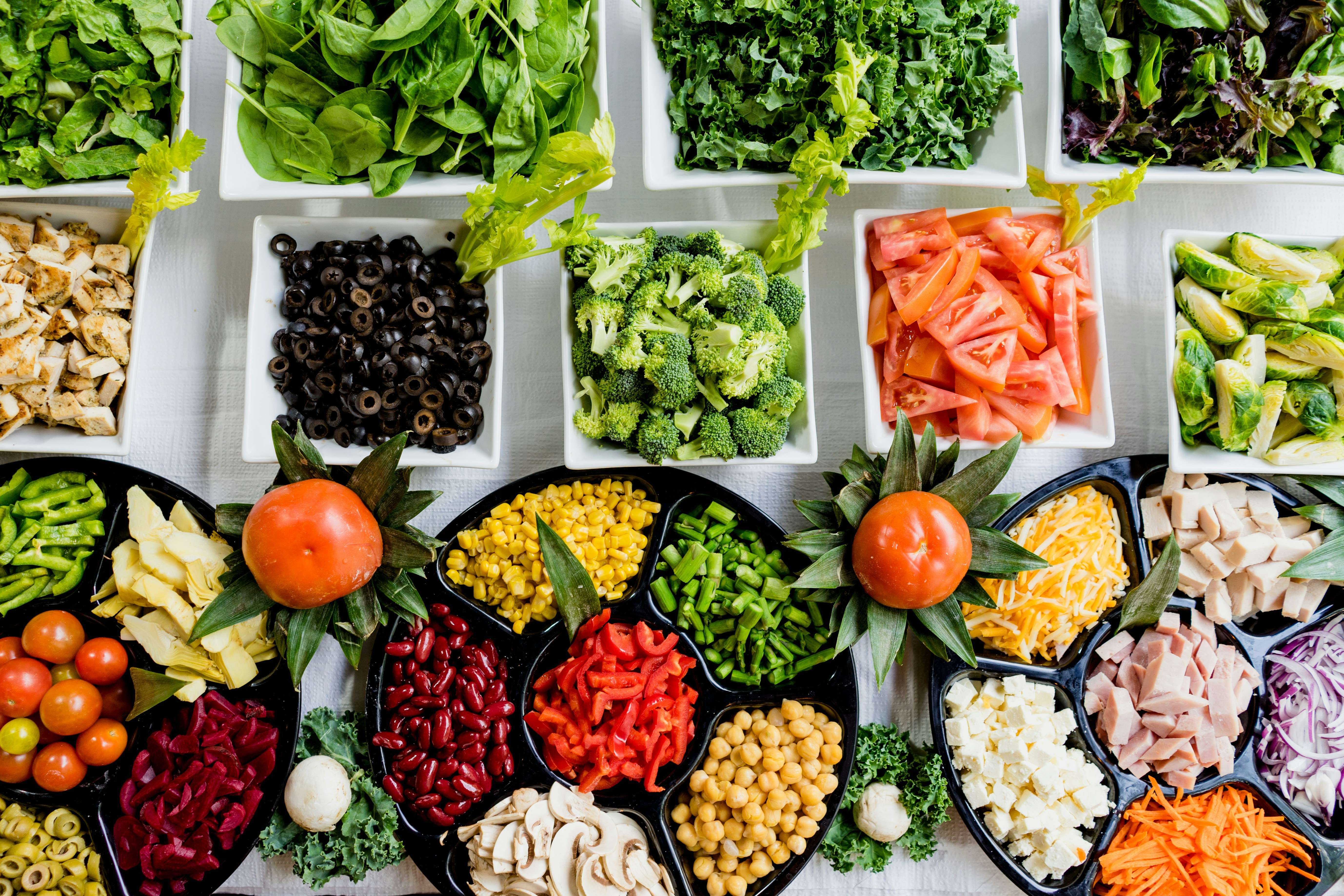 Colorful fresh vegetables and healthy meal — nutrition and lifestyle guidance for weight loss in Florida